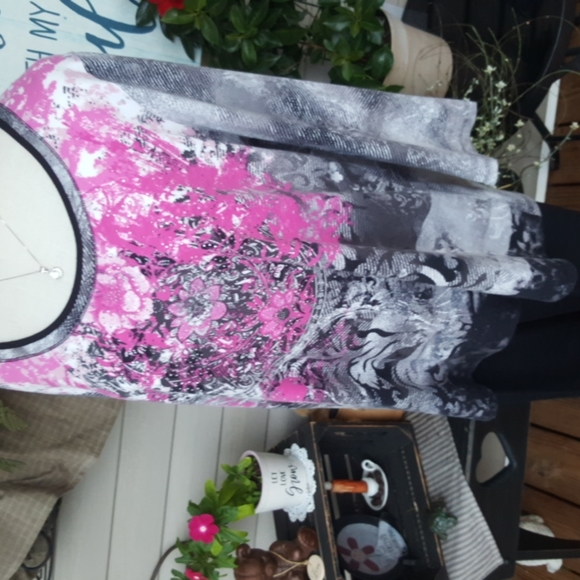 LAURA ASHLEY ♡ Gorgeous Black|Pink|White|Gray Embellished Bling Floral Top XL - Picture 17 of 17